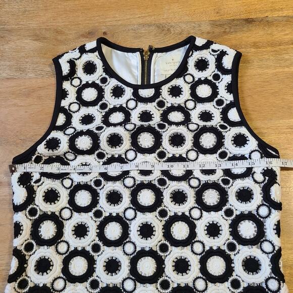 Kate Spade Crochet Circle Sheath Dress Size 4 B/W - Picture 9 of 11